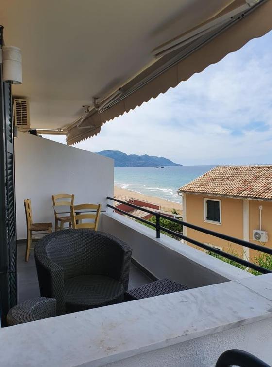 Ammos Beach House Glifada Esterno foto